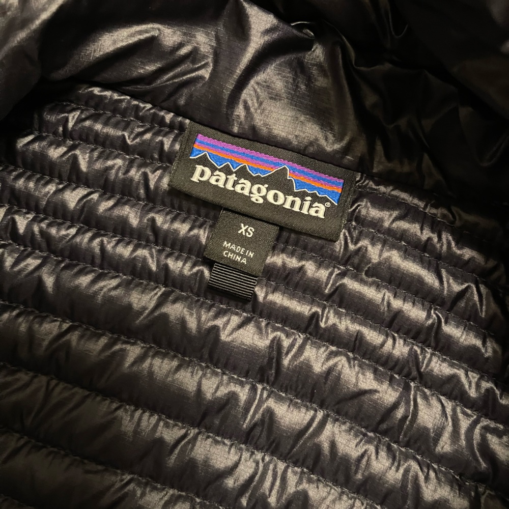 Patagonia duck down parka. Size xs.